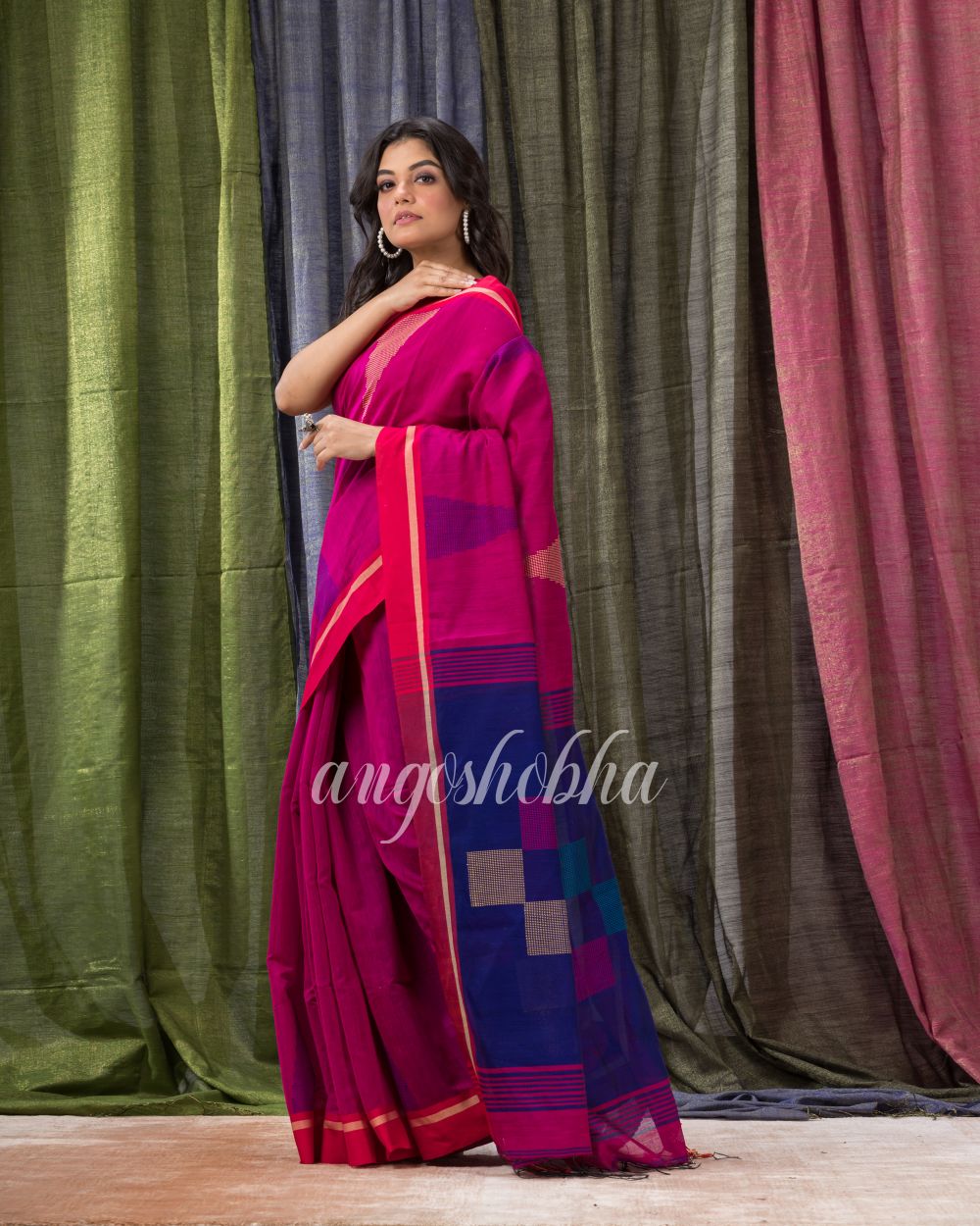 Rani Pink Cotton Blend Temple Border Jamdani Saree angoshobha