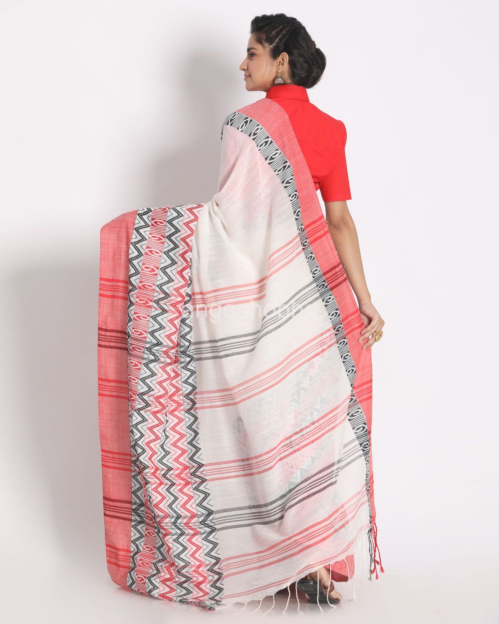 Red Border White Begampuri Handspun Cotton Saree angoshobha
