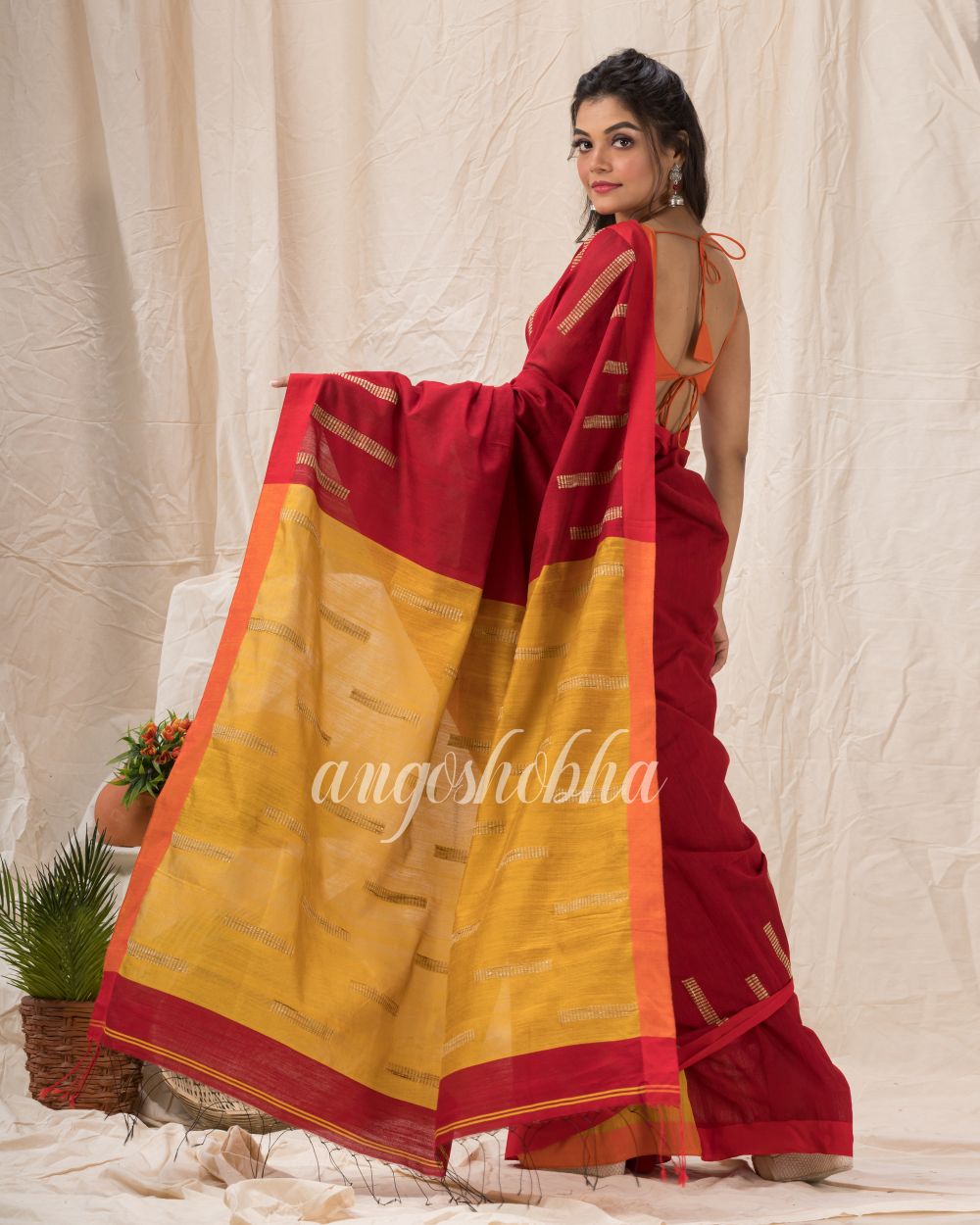 Red Cotton Blend Temple Border Jamdani Saree angoshobha