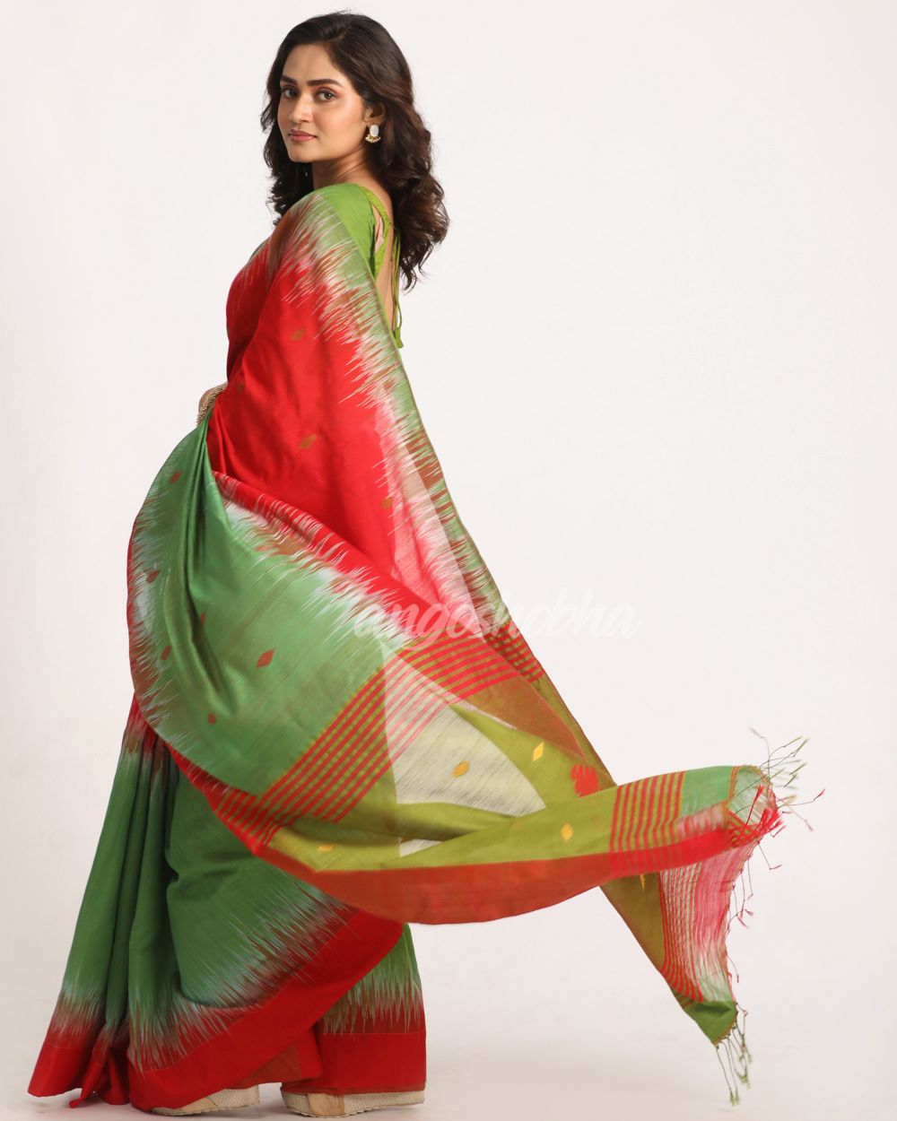 Red Dark Green Cotton Blend Handloom Tie Dye Jamdani Saree angoshobha