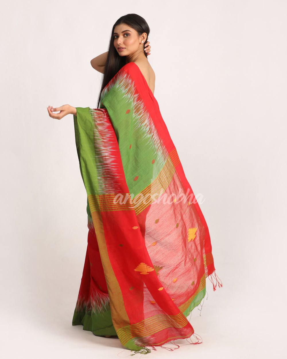 Red Green Cotton Blend Handloom Tie Dye Jamdani Saree angoshobha