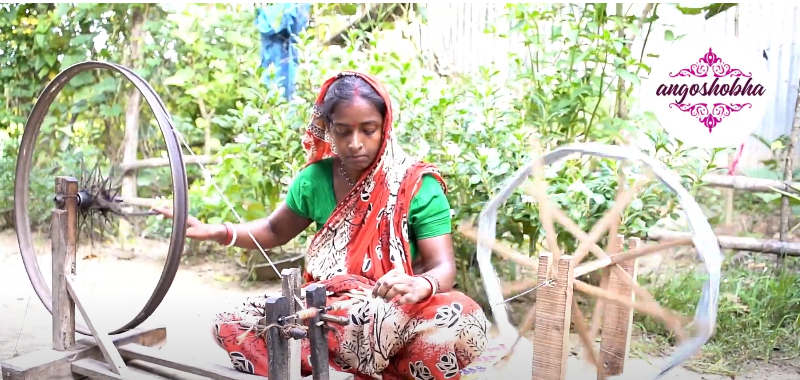 Load video: The first process of making saree