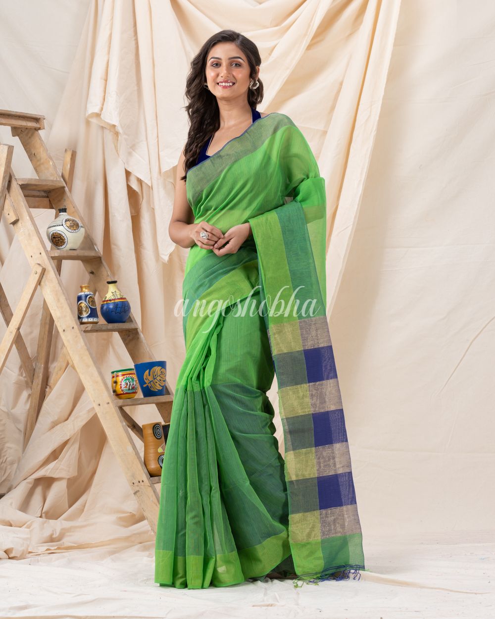 Traditional Green Cotton Blend Handloom Saree angoshobha