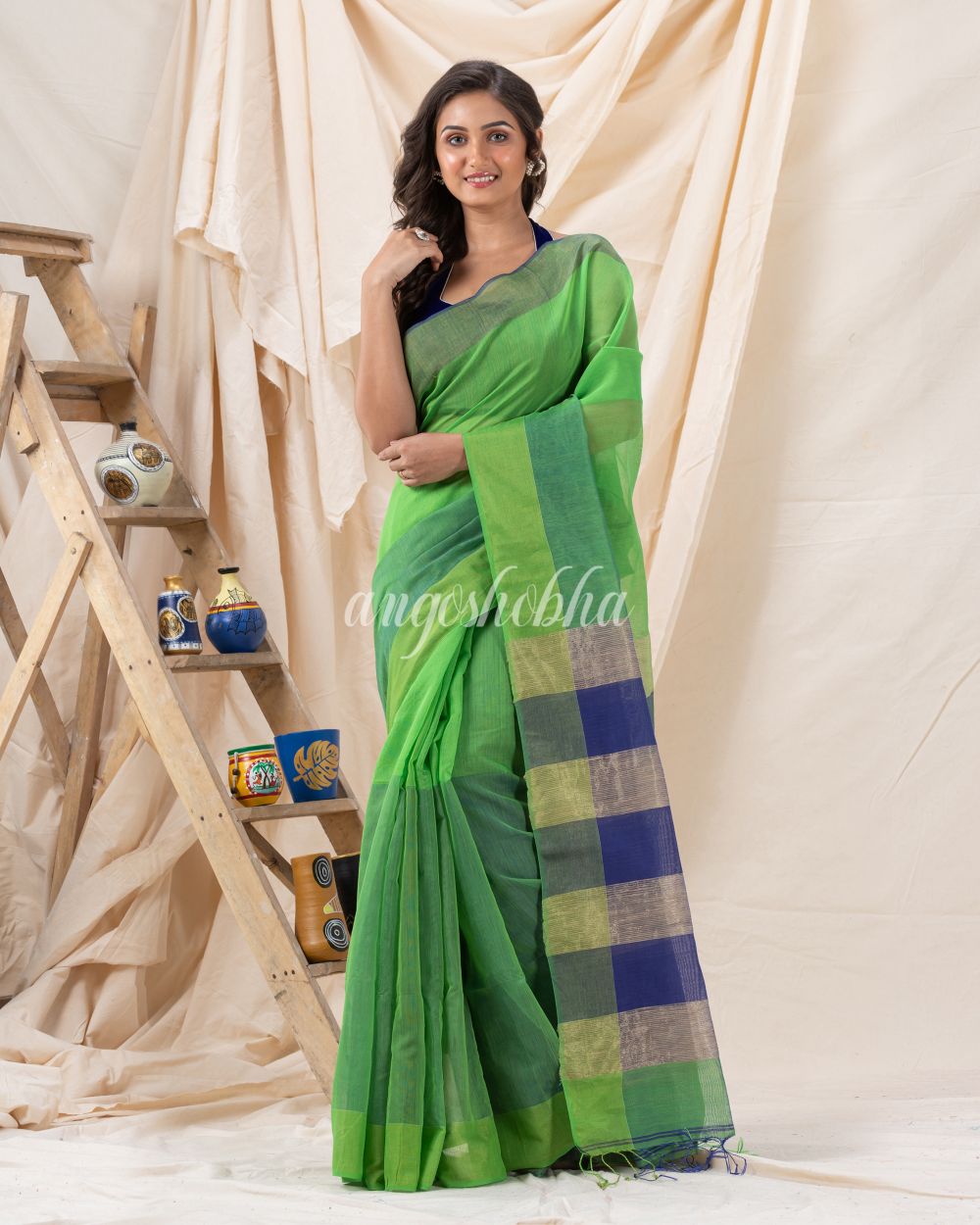 Traditional Green Cotton Blend Handloom Saree angoshobha