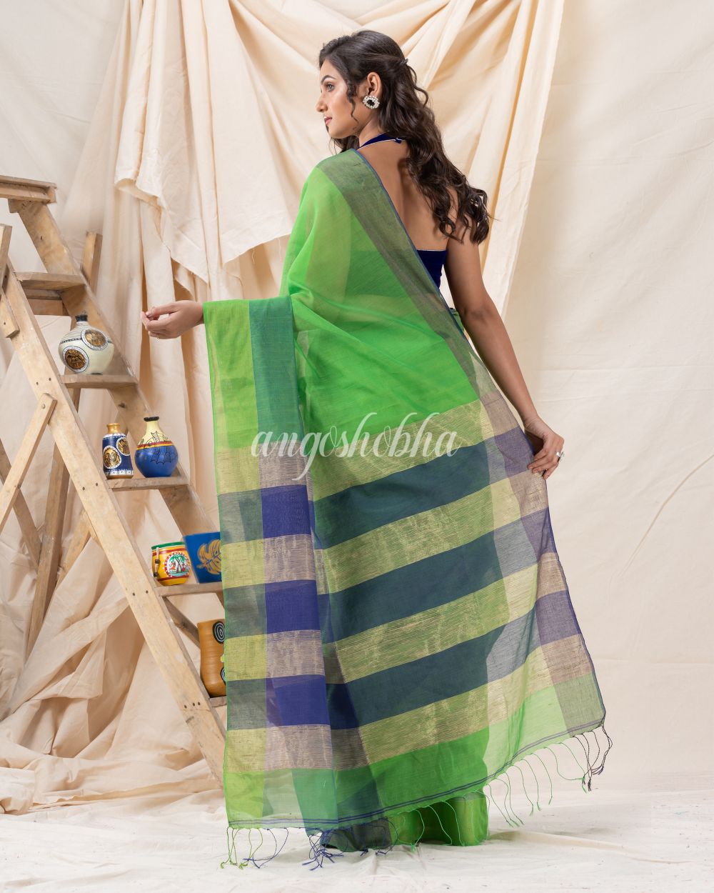 Traditional Green Cotton Blend Handloom Saree angoshobha