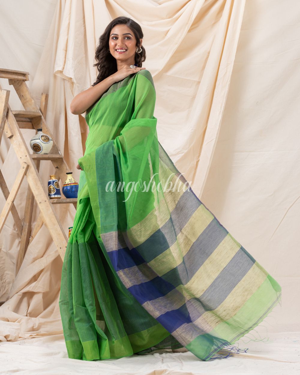 Traditional Green Cotton Blend Handloom Saree angoshobha