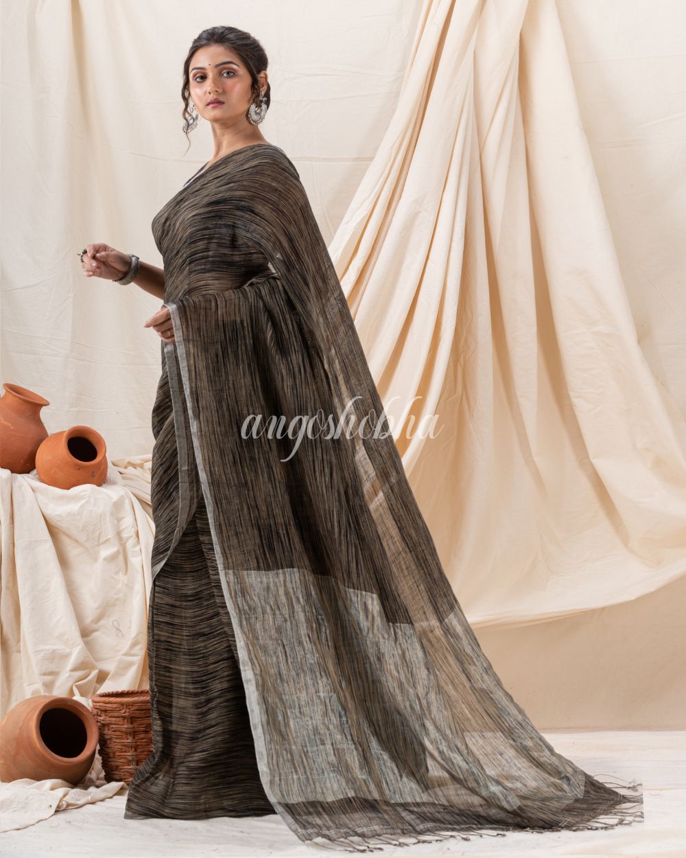 Traditional Multicolour Handloom Linen Saree angoshobha