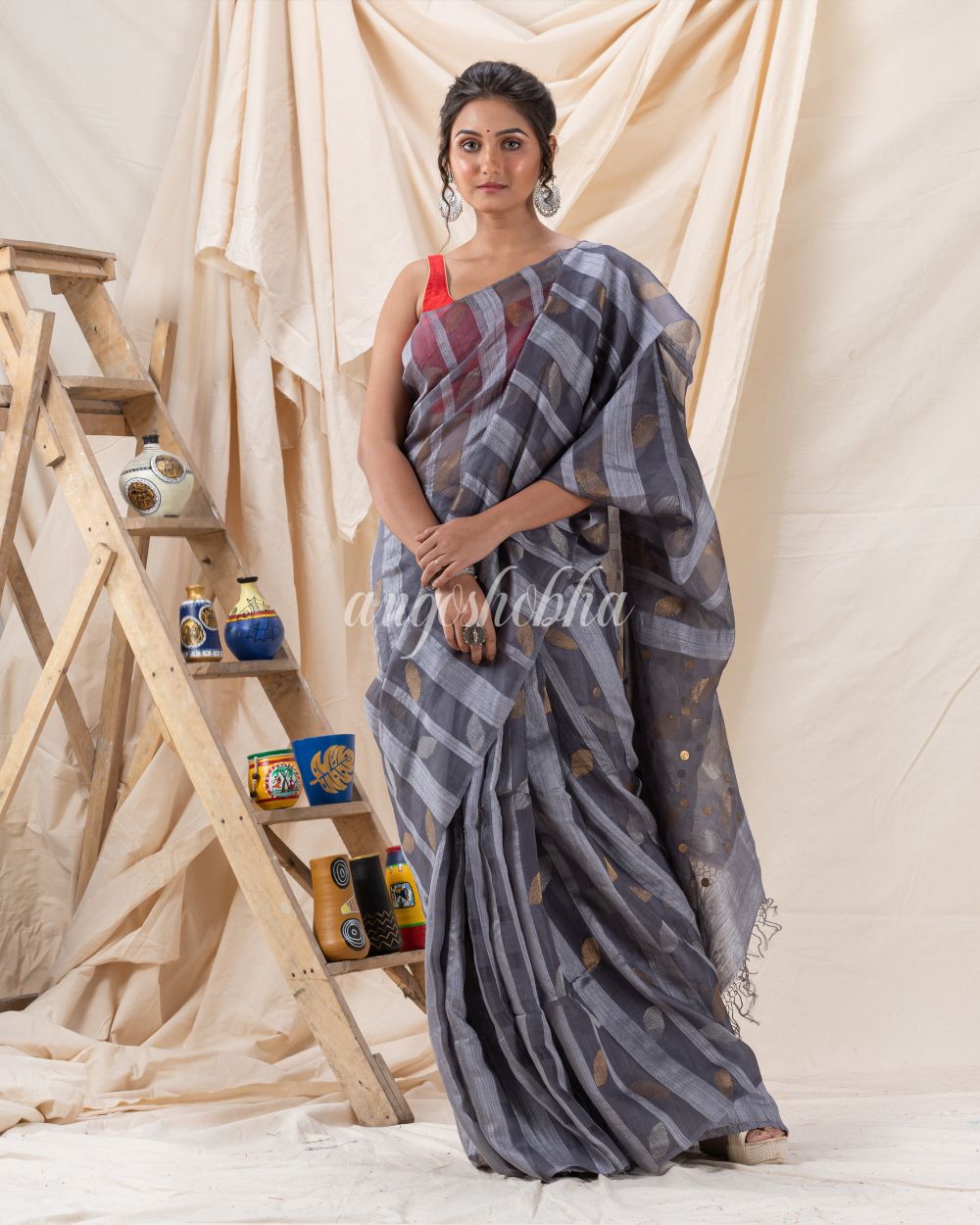 Traditional Silver Grey Soft Matka Silk Jamdani Saree angoshobha