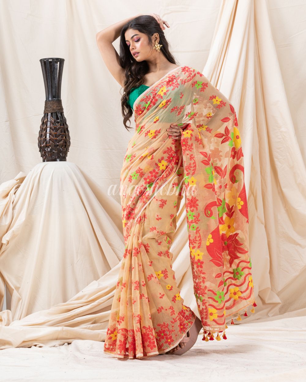 Traditional Tan Cotton Blend Soft Dhakai Jamdani Saree angoshobha