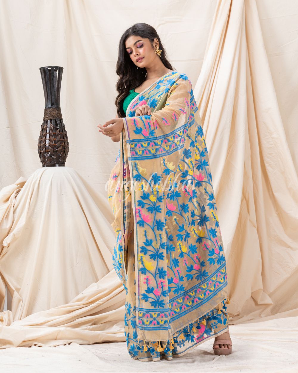 Traditional Tan Creeper Soft Dhakai Jamdani Saree angoshobha