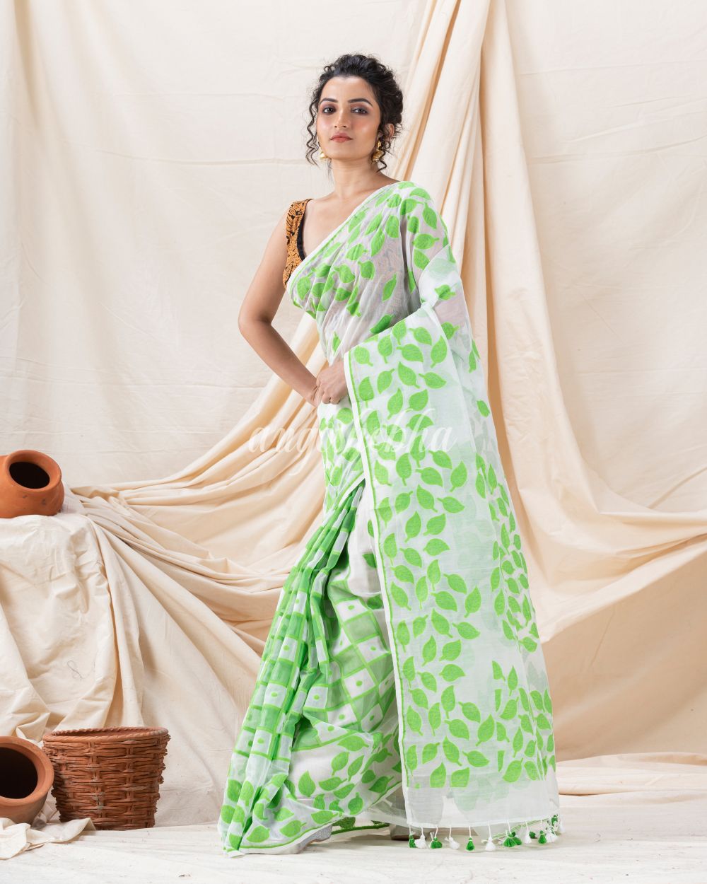 Traditional White Green Leaf Soft Dhakai Jamdani Saree angoshobha