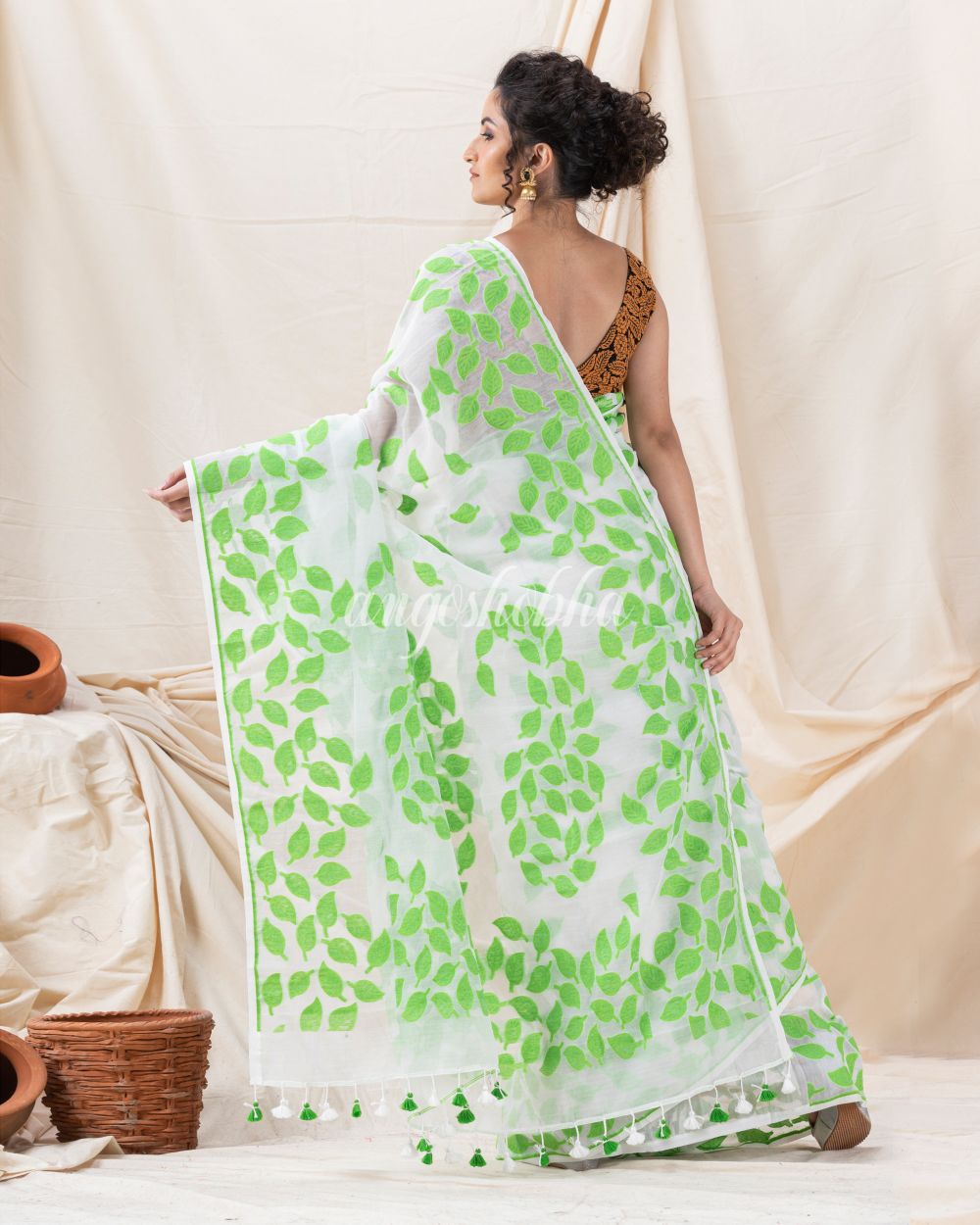 Traditional White Green Leaf Soft Dhakai Jamdani Saree angoshobha