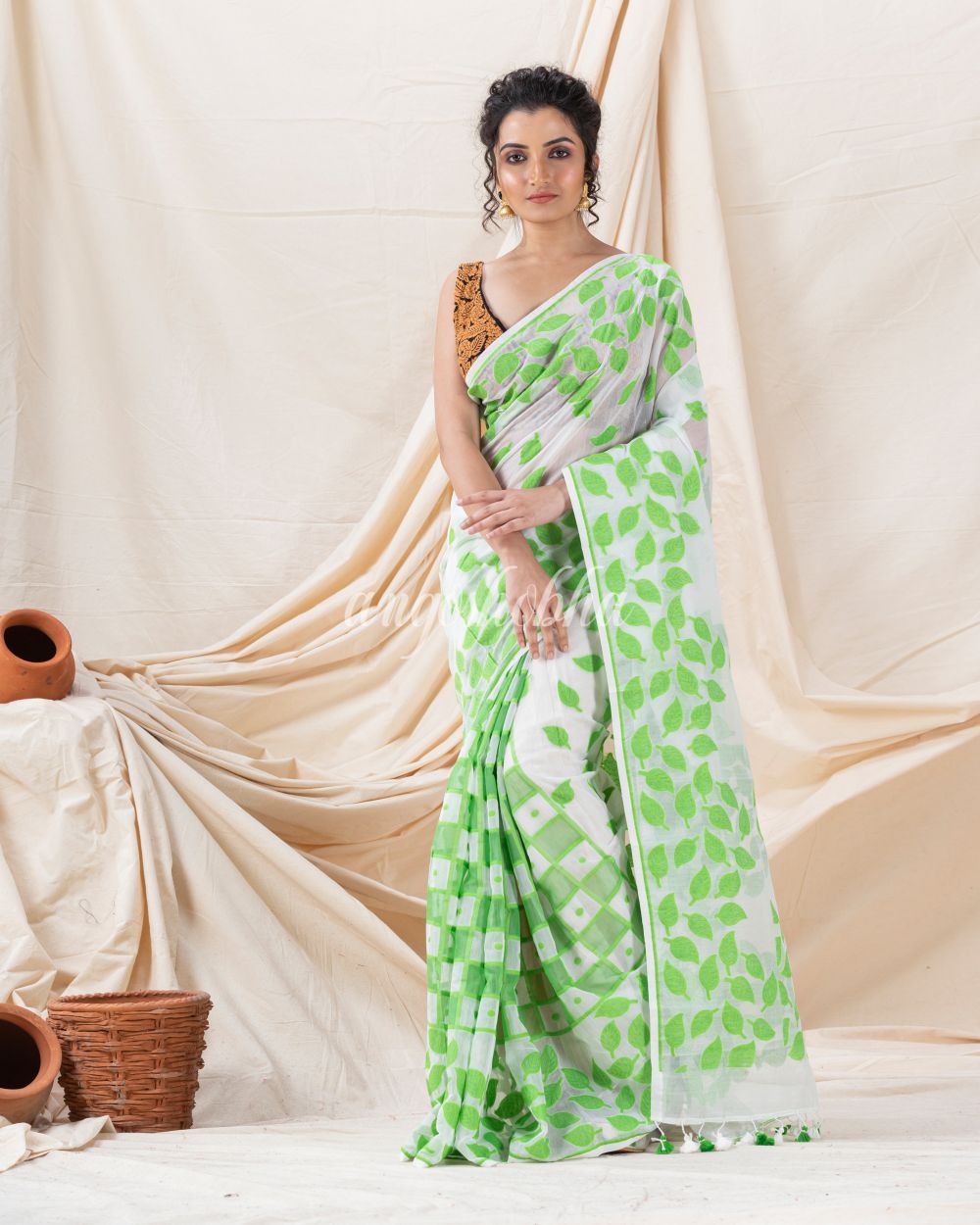 Traditional White Green Leaf Soft Dhakai Jamdani Saree angoshobha