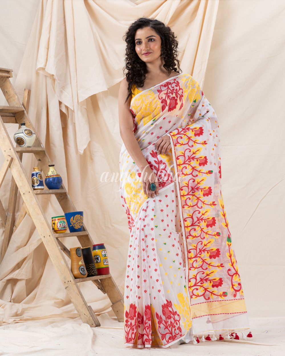 Traditional White Soft Dhakai Creeper Jamdani Saree angoshobha