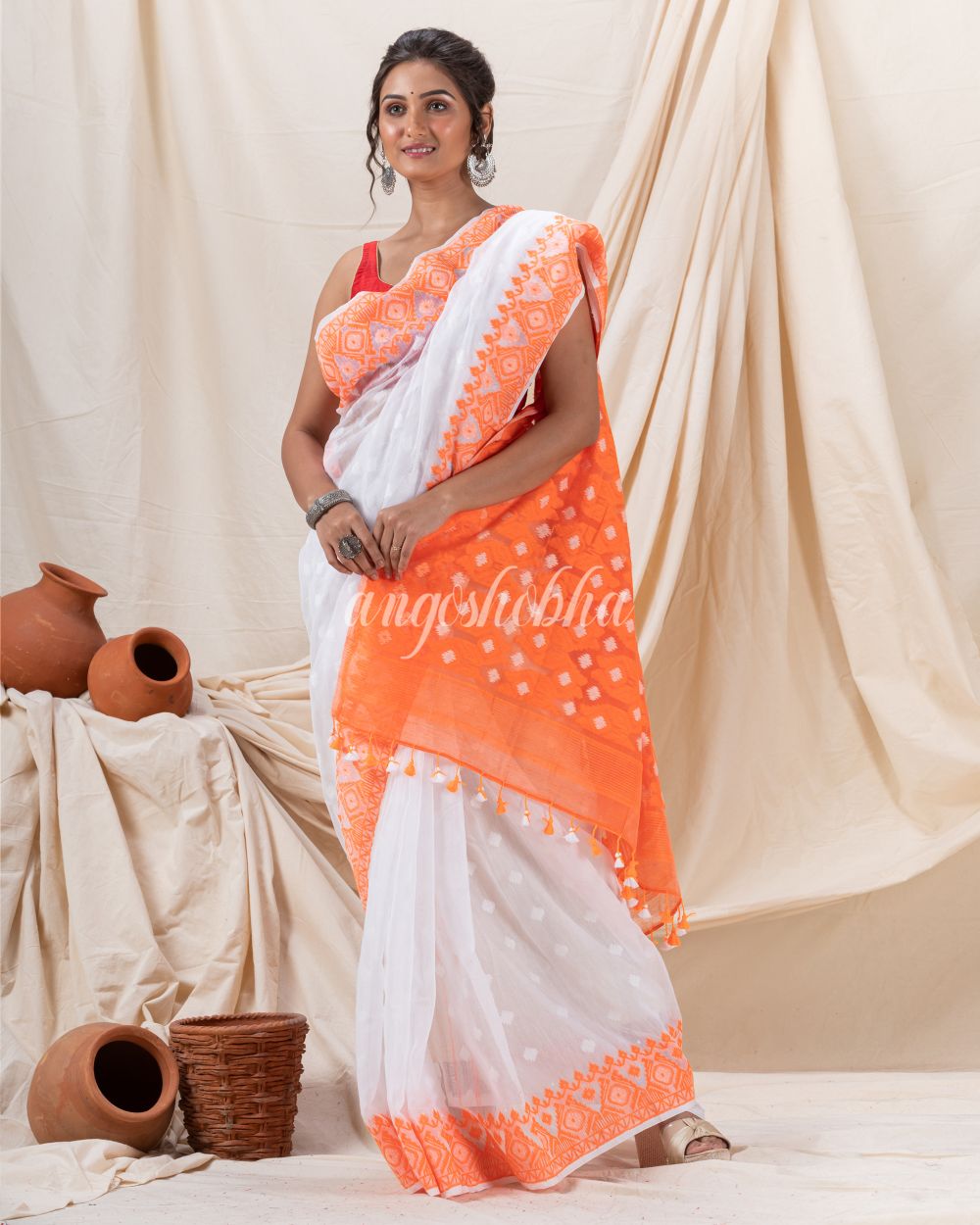 Traditional White Soft Dhakai Jamdani Saree angoshobha